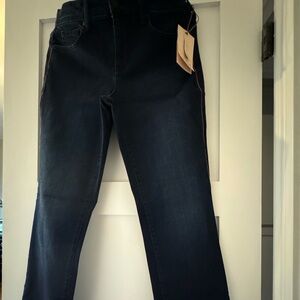 NWT NYDJ Women’s Size 8 Marilyn Straight Leg Lift and Tuck Jeans